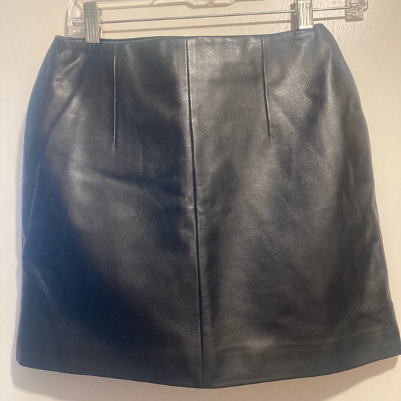 Hugo Buscati 100% leather wrap skirt - Picture 2 of 5